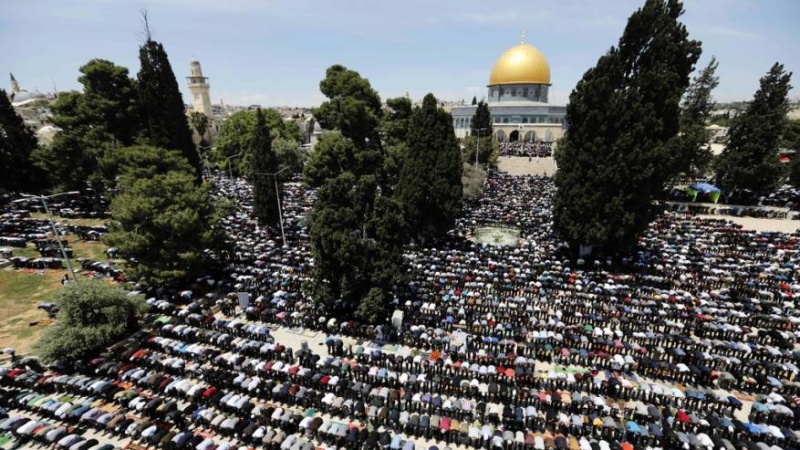 Salat Jumat di Kompleks Masjid al-Aqsa, 40 Ribu Jemaah Hadir
