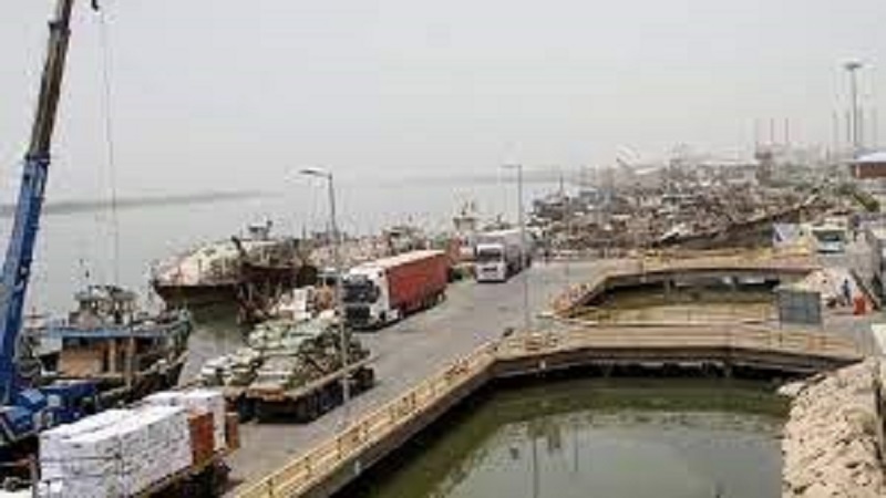 Iran: Esportazione di merci dai porti di Abadan ai paesi del Golfo Persico Iran: Esportazione di merci dai porti di Abadan ai paesi del Golfo Persico