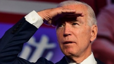  バイデン氏、米退役軍人式典でまたもや大失態
