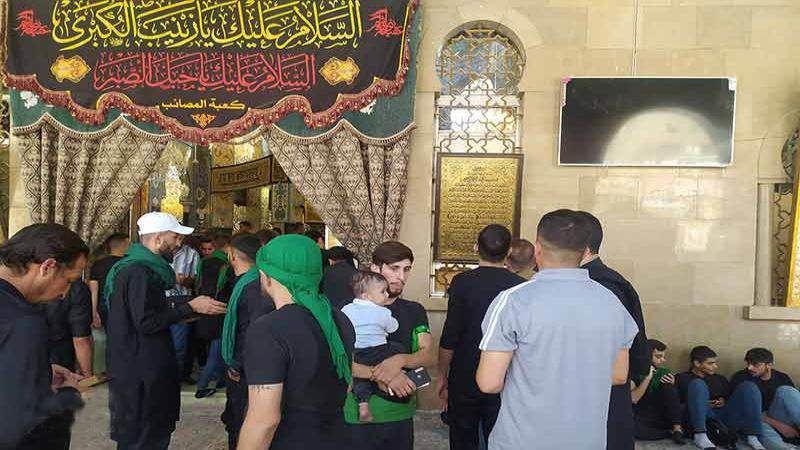 مشاركة المؤمنين بشوق كبير وايمان عميق بإحياء الأربعين عند مقام السيدة زينب(ع) في دمشق