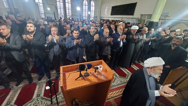 اقامة صلاة عيد الفطر المبارك في مدينة بعلبك اللبنانية
