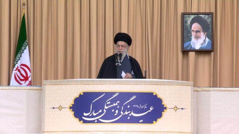 في خطبة عيد الفطر المبارك.. قائد الثورة الاسلامية: الکیان الصهيوني الشرير سيعاقب على جريمة القنصلية الإيرانية في دمشق 
