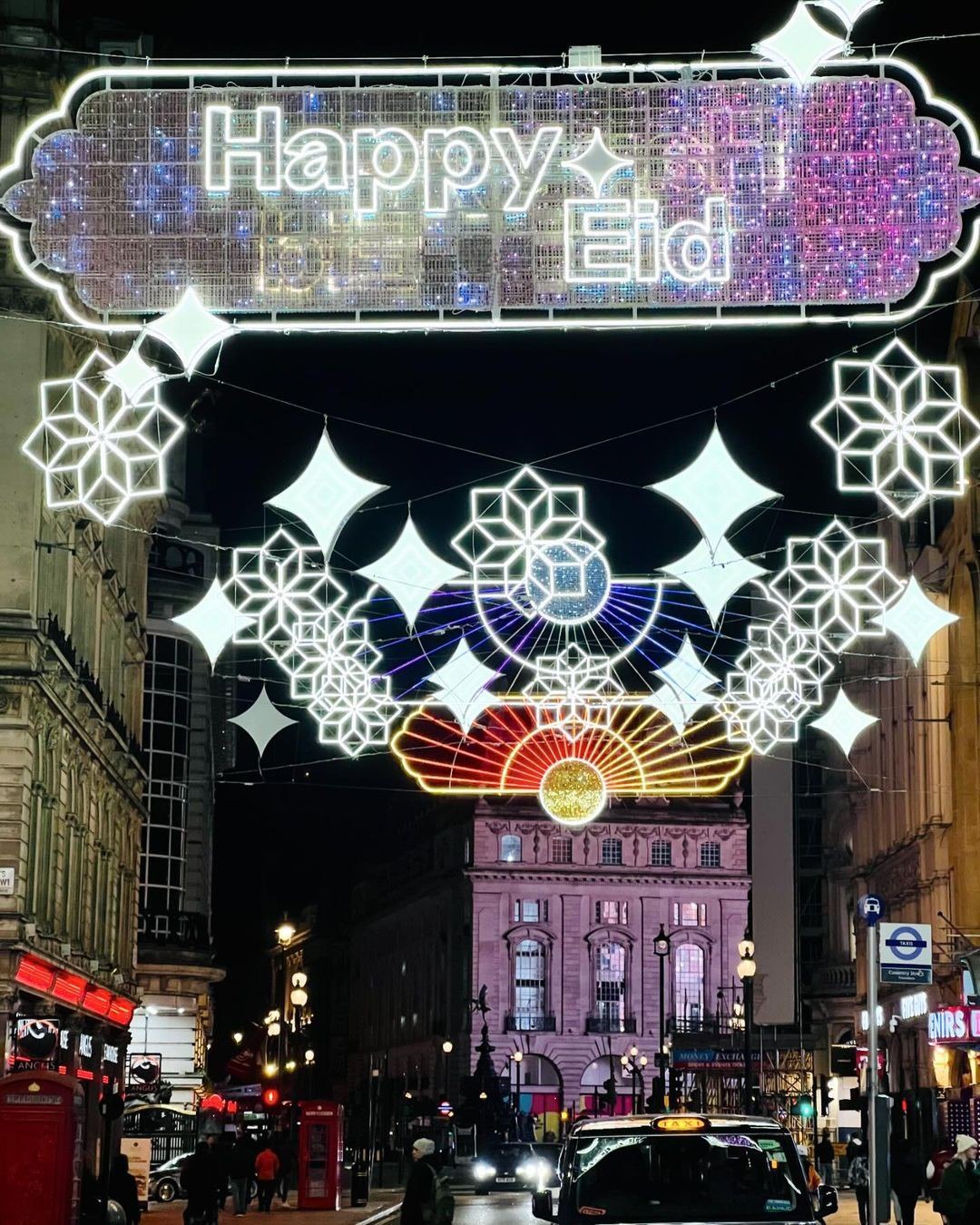 Photos: Decorating London streets on occasion of Eid al-Fitr