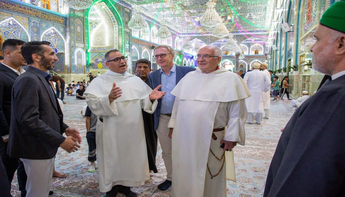 وفد مسيحي أوروبي بارز يزور العتبة الحسينية المقدسة ويقدم التهاني بمناسبة عيد الفطر المبارك+(صور)