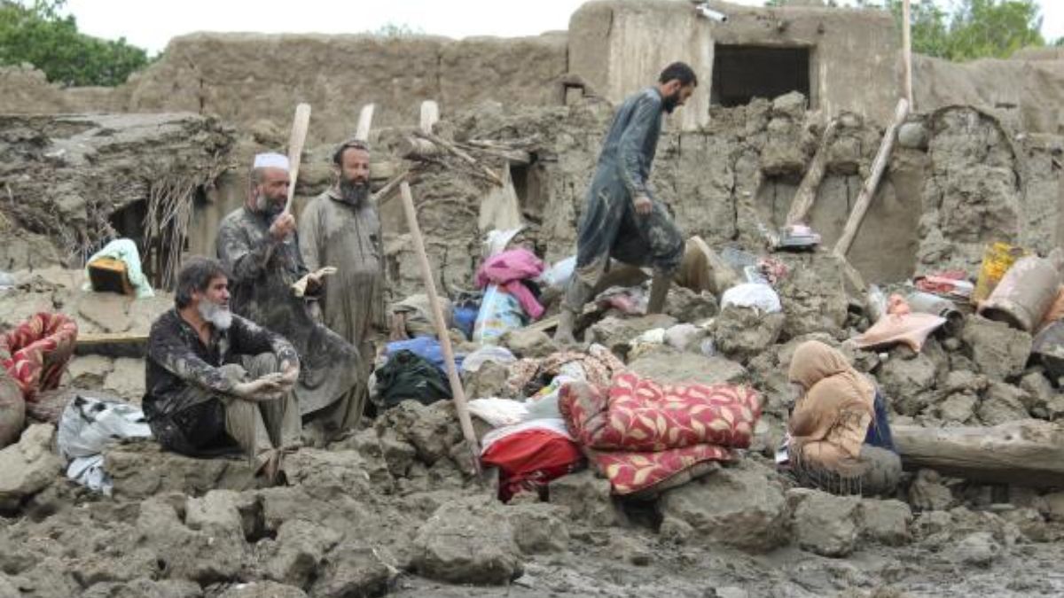 अफ़ग़ानिस्तान -पाकिस्तान बाढ़ से बेहाल, बिजली ने ली 57 की जान, 250 पशुओं की भी मौत
