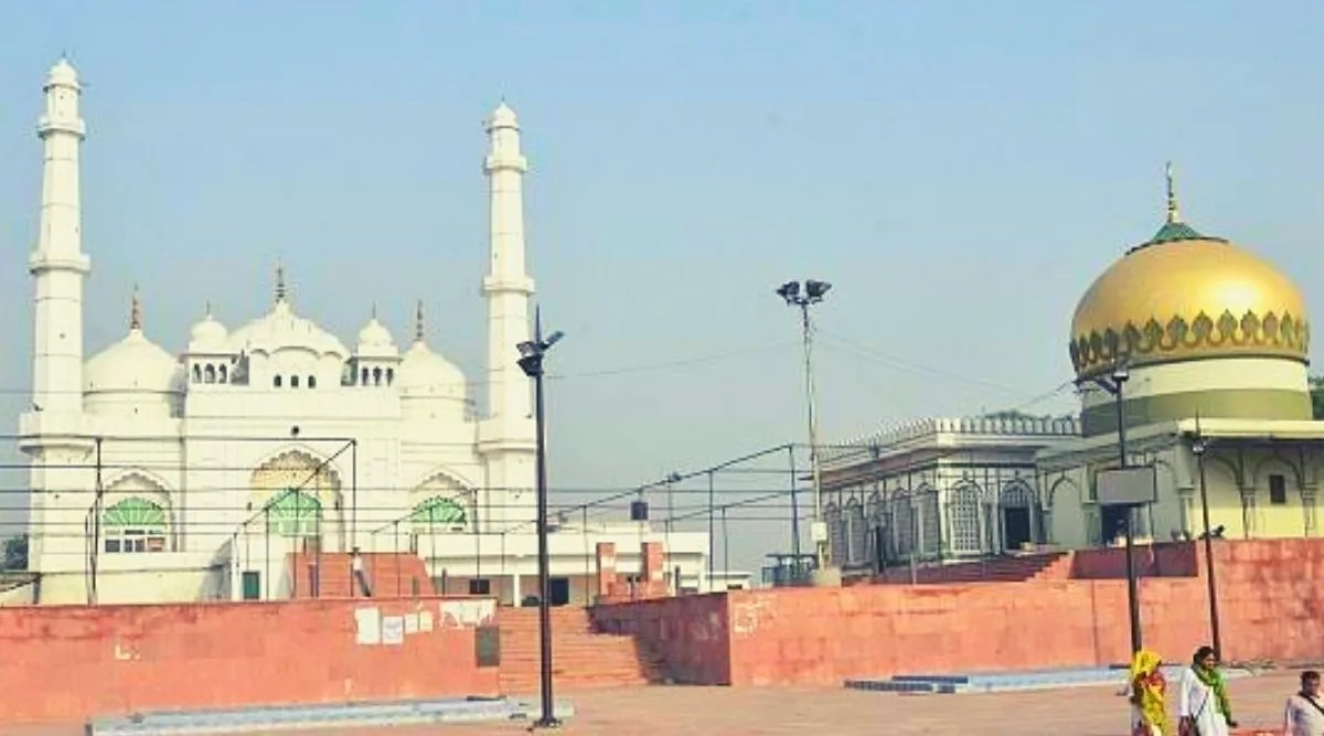 टीले वाली मस्जिद प्रकरण,हिन्दू पक्ष की याचिका खारिज