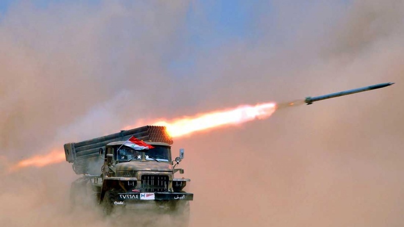Militer Suriah Bombardir Persembunyian Teroris di Pinggiran Deir Ezzor
