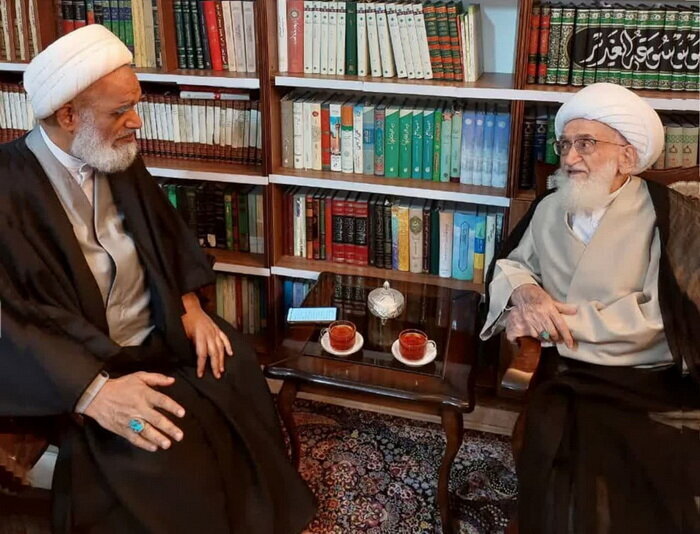 Grand Ayat. Nouri Hamedani: Islamic scientific centers should have deep connection