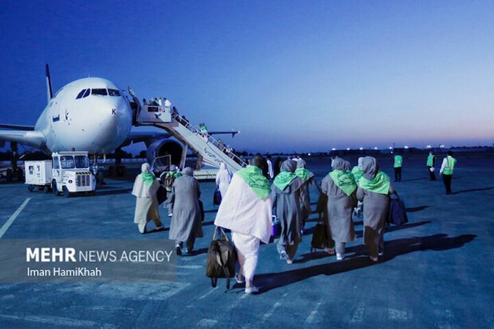 1st batch of Umrah pilgrims leaves Iran for Saudi Arabia