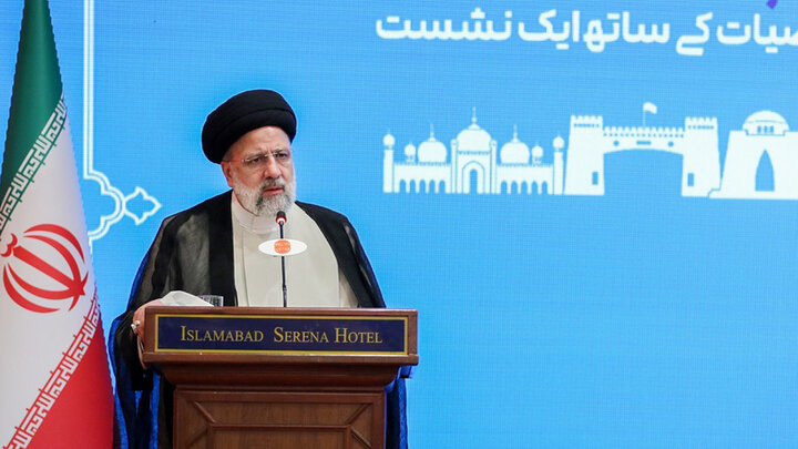 President Raisi lauds elites role in unifying Iran, Pakistan nations