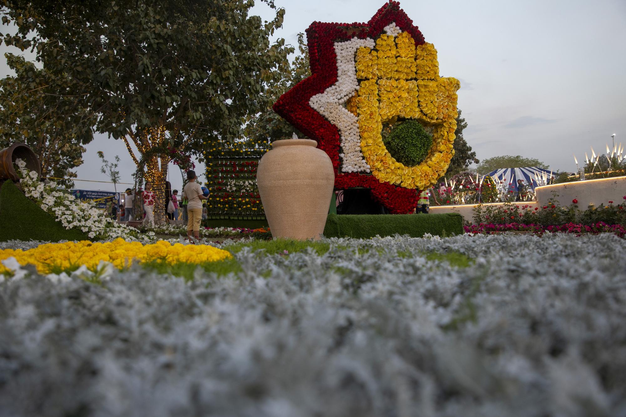 Al-Kafeel nurseries affiliated with Al-Abbas shrine wins first place in Baghdad Intl Flower Festival (+Photos)