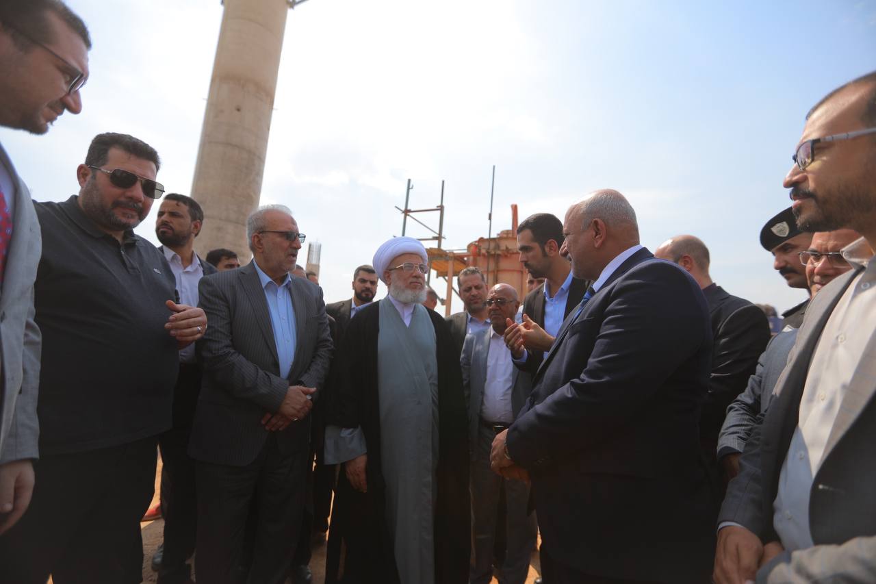 ممثل المرجعية العليا والامين العام للعتبة الحسينية يطلعان ميدانيا على سير العمل في مطار كربلاء الدولي+ صور