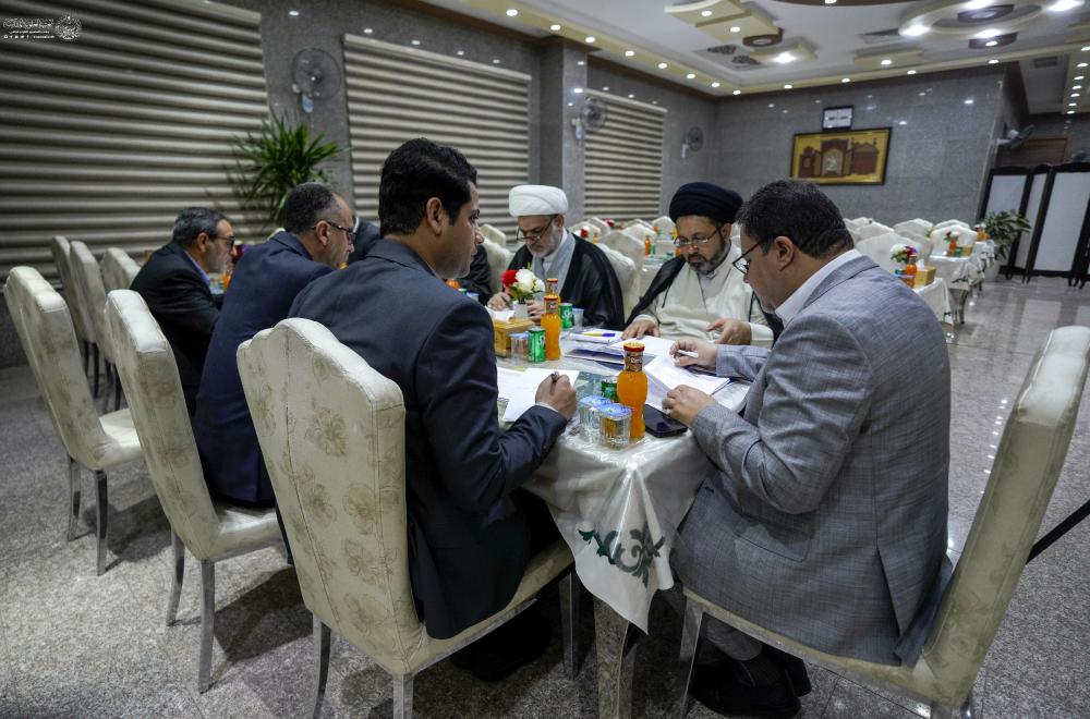  استعداداً لإطلاق مؤتمر الغدير الدولي الأول ... العتبة العلوية المقدسة تناقش المنهاج العلمي  + صور