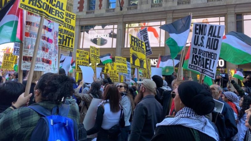 San Francisco Üniversitesi öğrencileri işgal rejimini protesto etti