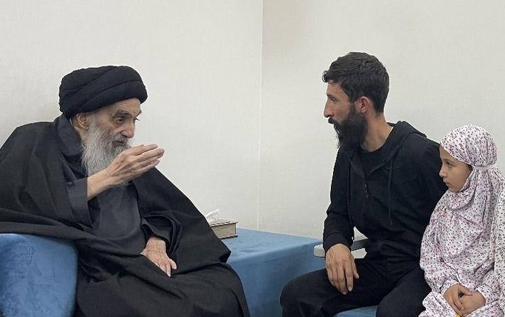 المرجع السيستاني يستقبل عائلة طفلة لبنانية استشهدت في اعتداء صهيوني جنوب لبنان