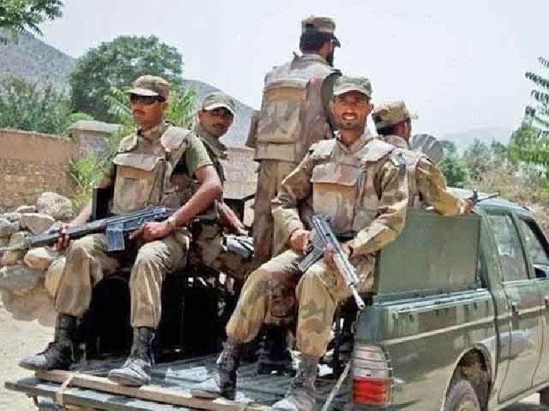 پاکستان: سیکیورٹی فورسز کے آپریشنز میں 10 دہشت گرد ہلاک، پختونخوا میں چار پولیس اہلکار جان بحق