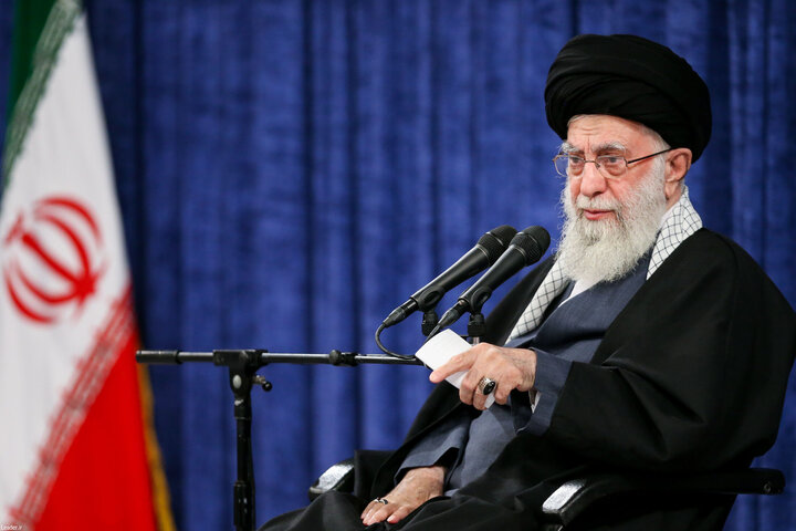 دیداری خوێندکاران لەگەڵ ڕێبەری باڵای ئێران