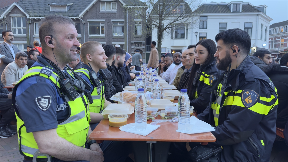 Photos: Mass Iftar Banquet in Utrecht, Netherlands