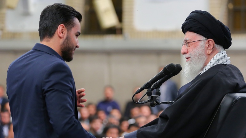 Leader, gli studenti devono essere esigenti 