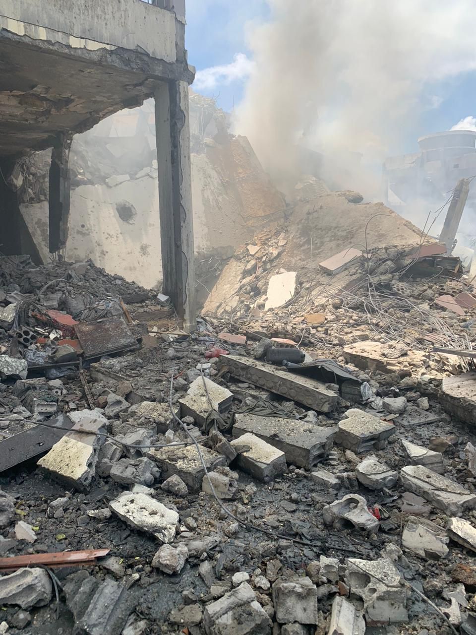 Israeli occupation artillery shells residential areas in town of Aytaroun, southern Lebanon