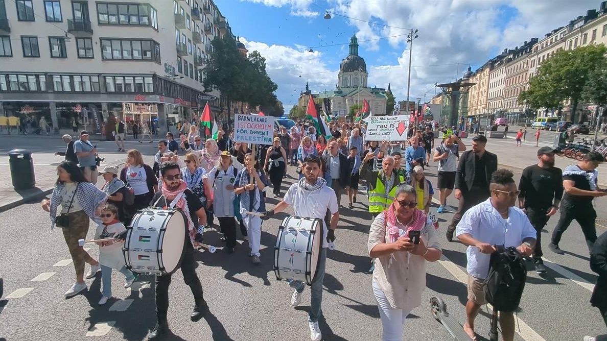 Švedska: Stotine ljudi na protestu podrške Palestincima u centru Stockholma