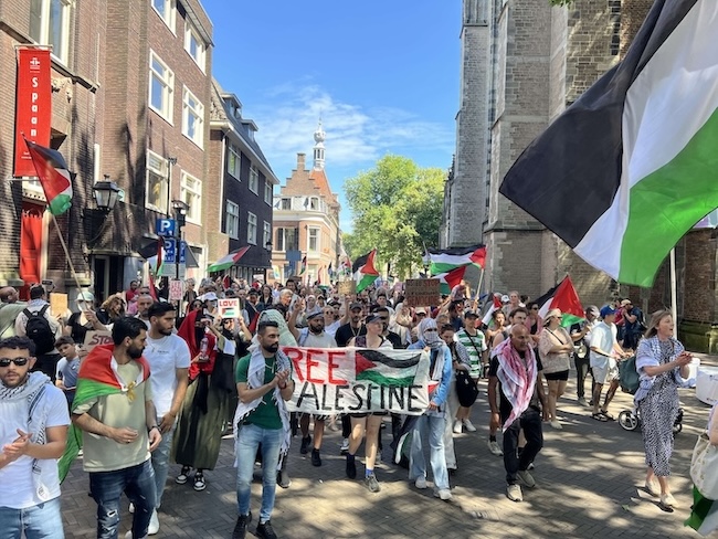 مظاهرات غاضبة في هولندا والسويد احتجاجا على مجازر إسرائيل بغزة