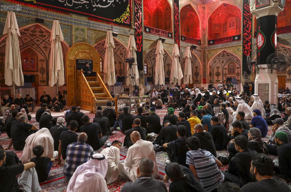 برعاية العتبة العلوية المقدسة.. مشاركة الزوار في مجلس عزاء بذكرى شهادة الإمام الحسن(ع)+(صور)