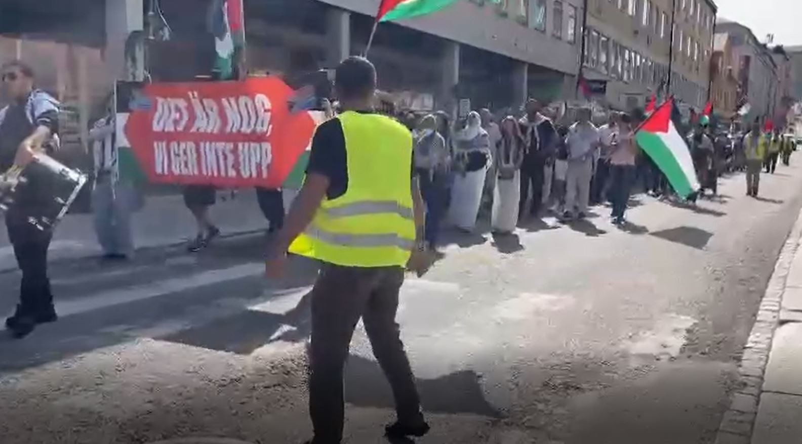 Video: Massive march in streets of Uppsala, Sweden in support for Palestine
