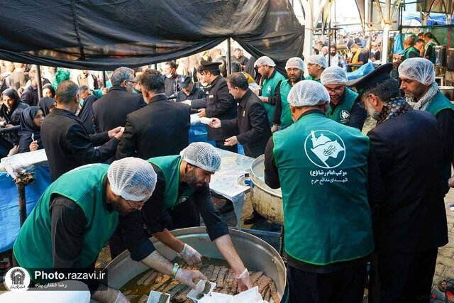 خدمة واسعة من العتبة الرضوية المقدسة لزوار الأربعين على حدود البلاد وخارجها