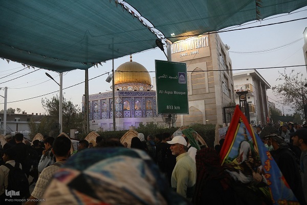 Arbaeen pilgrims renew allegiance with cause of Palestine