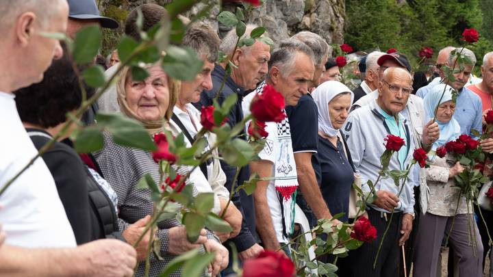 Obilježena 32. godišnjica streljanja logoraša na Korićanskim stijenama