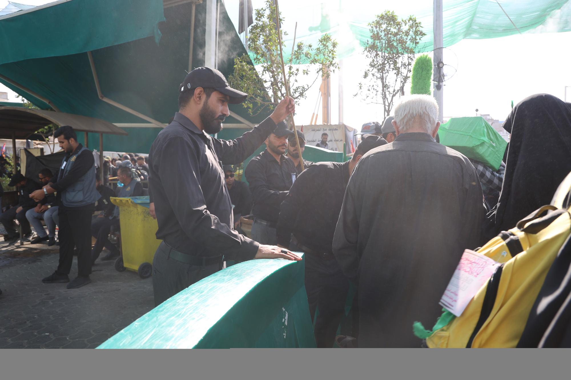 خدمات متنوعة على مدار 24 ساعة لتسهيل انسيابية حركة زائري أربعين الإمام الحسين(ع) بكربلاء+(صور)