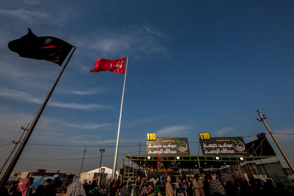 فيديو | موكب خيمة عبدالله الرضيع من دولة الكويت يخدم عشرات الآلاف من زوار الأربعين