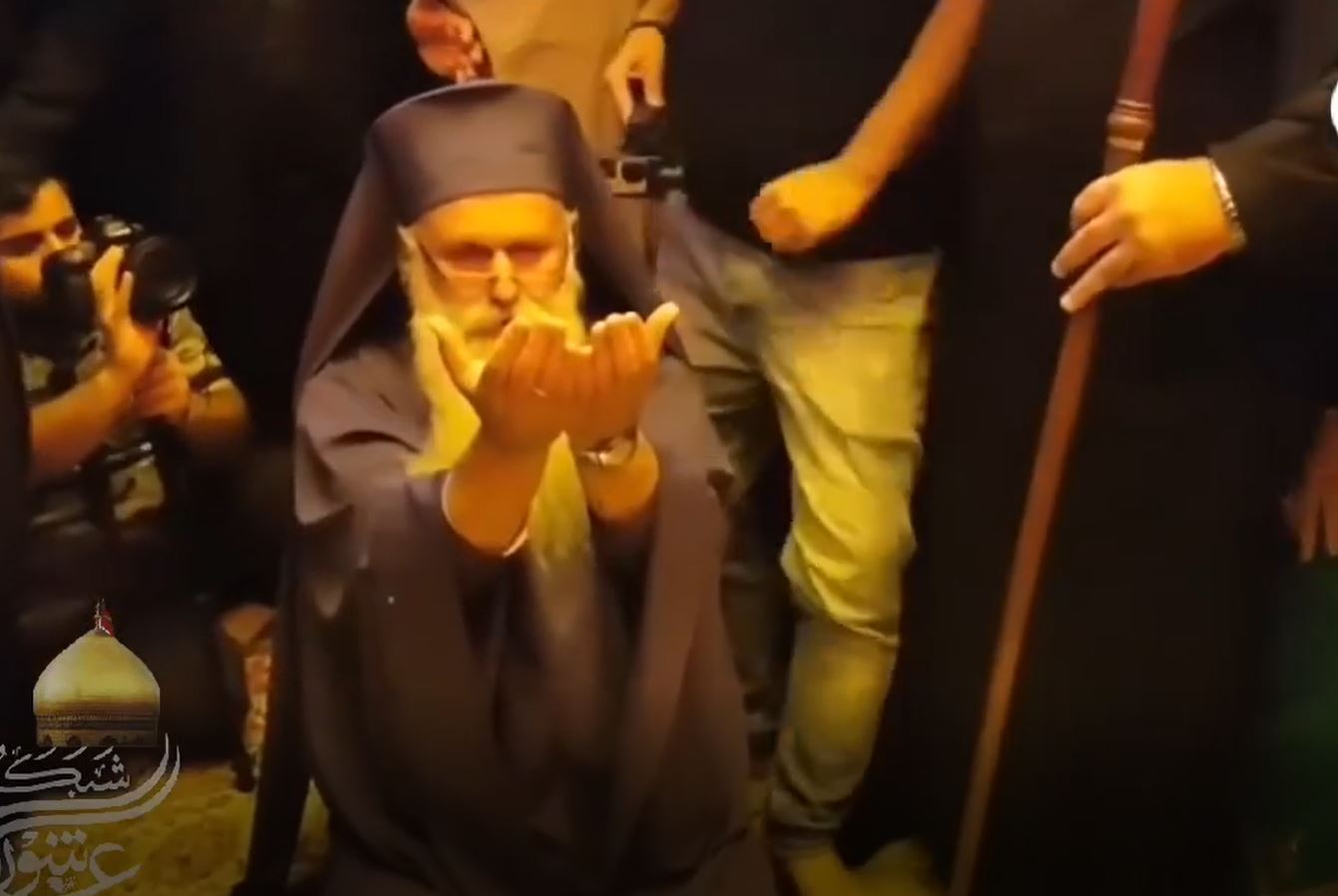 Video: Christian priest respect and prostrates on holy shrine of Imam Hussain 