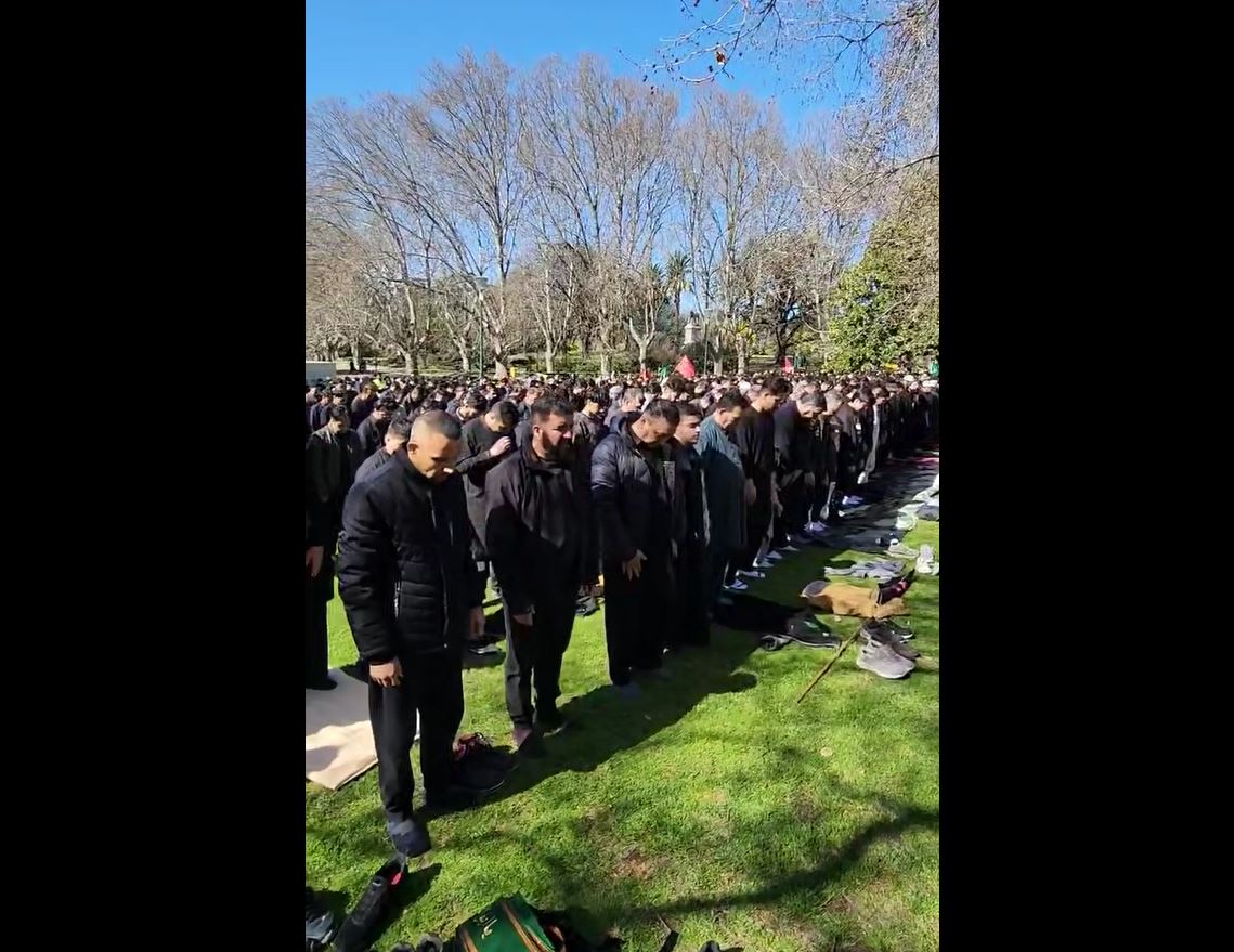 Video: Magnificent congregational prayer on Arbaeen day in Melbourne, Australia 1446-2024