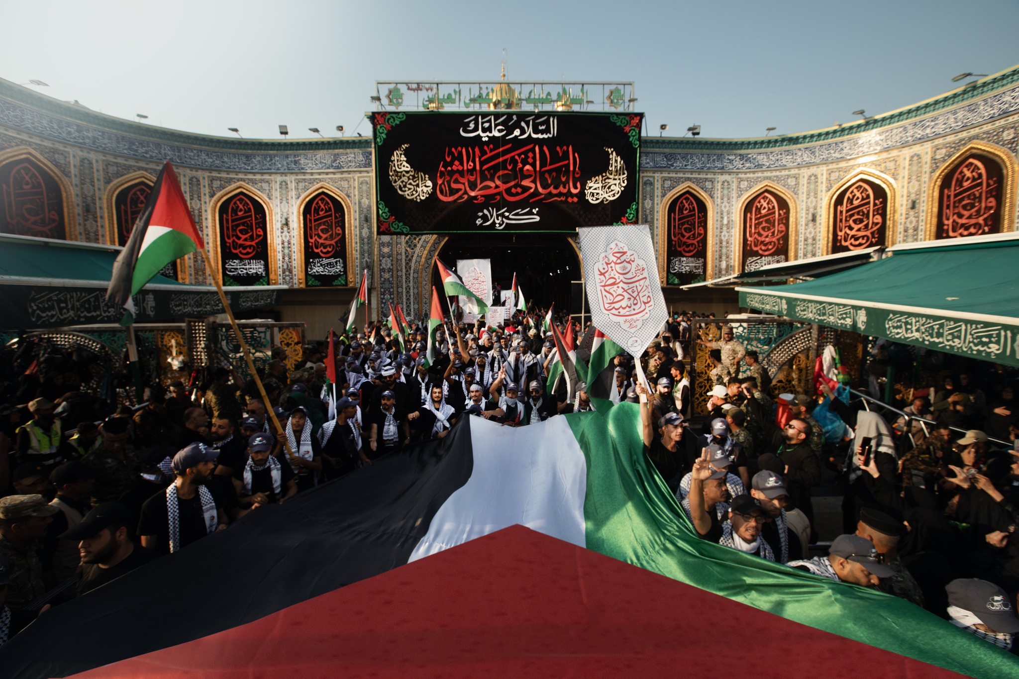 Video: 1000 Palestinians from Gaza participate in Arbaeen walk in Karbala