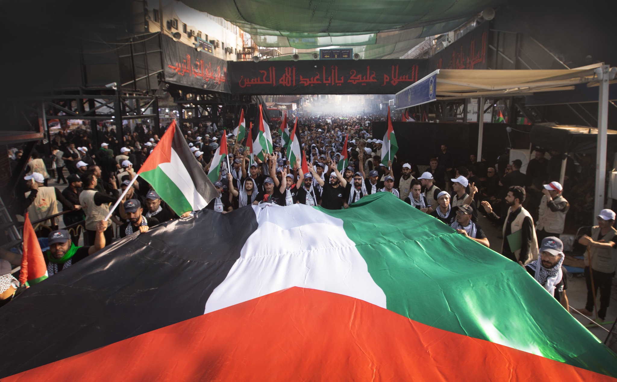 Palestinska zastava na obilježavanju Erbeina na Kerbeli (foto-izvještaj)