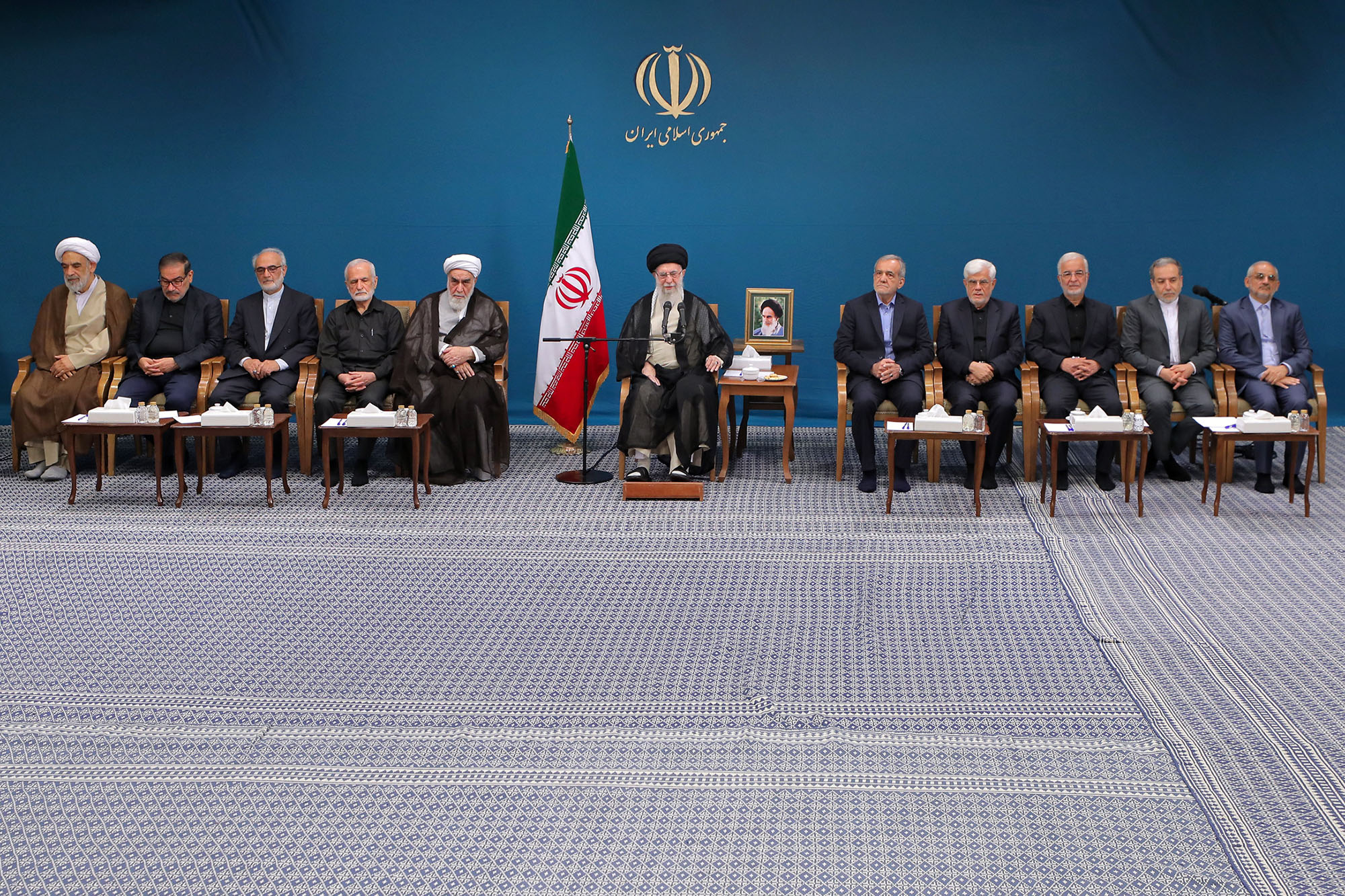 Imam Khamenei highlights Iran's ability to influence countries of world