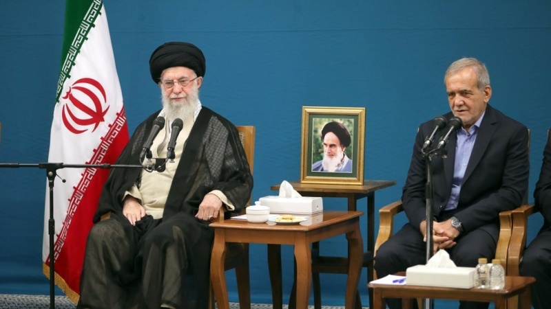 Giustizia, ringiovanimento e intelligenza artificiale; uno sguardo ad alcune raccomandazioni del leader della rivoluzione nell'incontro con i membri del nuovo governo iraniano