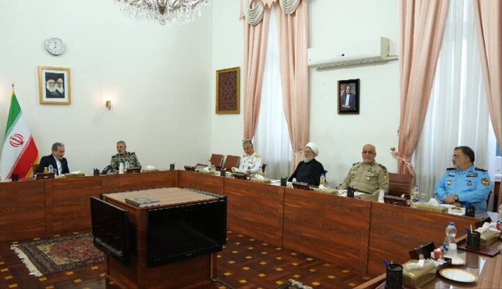وزير الخارجية يستقبل قادة من حرس الثورة والجيش الايراني
