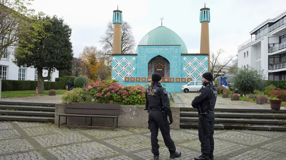 Video: Muslim community in shock after mosque ban in Hamburg