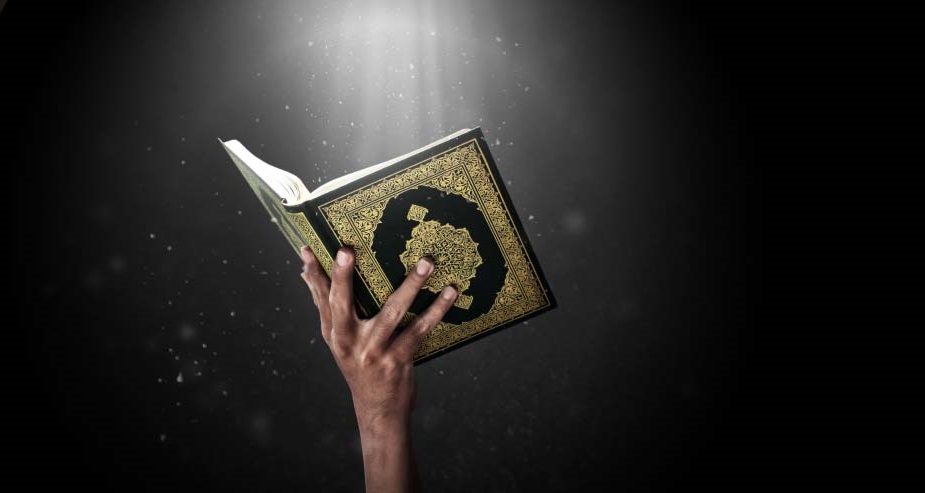 Are there any Sunni sources that have spoken of alteration of Quran?