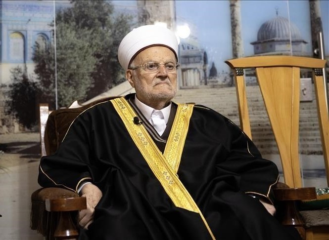 مجلس أوقاف القدس يستنكر منع الشيخ صبري من دخول الأقصى 6 أشهر