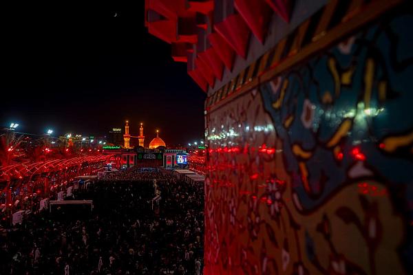جموع الزائرين تحيي ليلة الجمعة الأولى من شهر صفر الخير في كربلاء المقدسة
