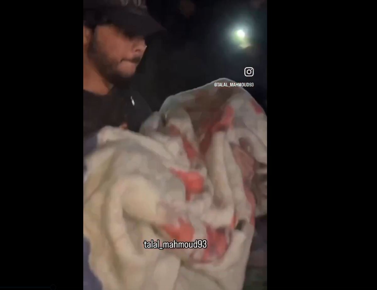 Video: At least 7 Palestinians martyred, several injured in an Israeli airstrike targeting a home in Nuseirat, Gaza