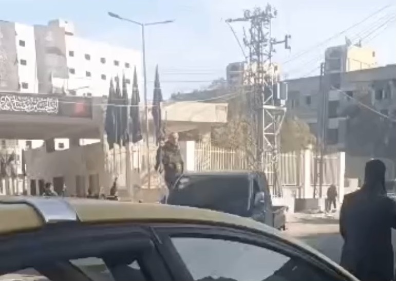 ویدیو | ادامه رفتارهای تحریک‌آمیز عناصر مسلح در منطقه زینبیه دمشق 