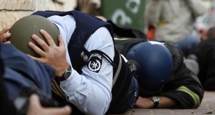 فیديو | مشاهد من هروب المستوطنين الى الملاجئ في بني براك وسط تل ابيب