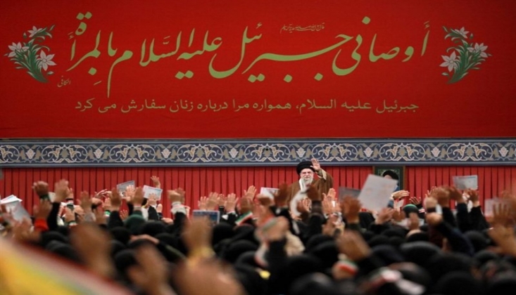  İmam Hamanei İranlı Kadınlarla Bir Araya Geldi