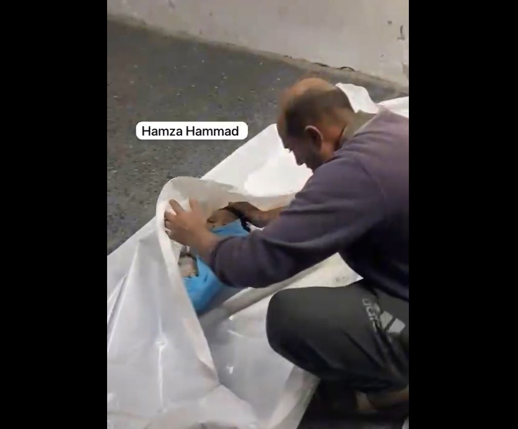 Sensitive video: A grieving Palestinian father bids farewell to his family martyred in Israeli airstrike in Al-Daraj, central Gaza 