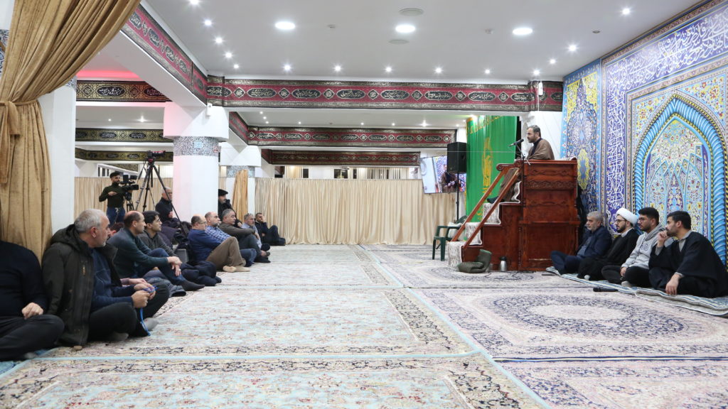 Habari Pichani | Marasimu za maombolezo ya kifo cha Hazrat Ummul Banina (s.a) katika Kituo cha Kiislamu cha Moscow